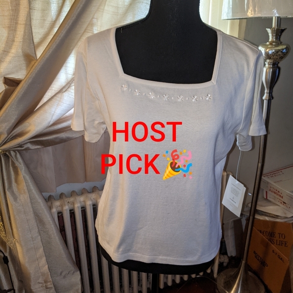 Liz Claiborne Tops - 💫"HOST PICK💫NWT LIZ CLAIBORNE TOP